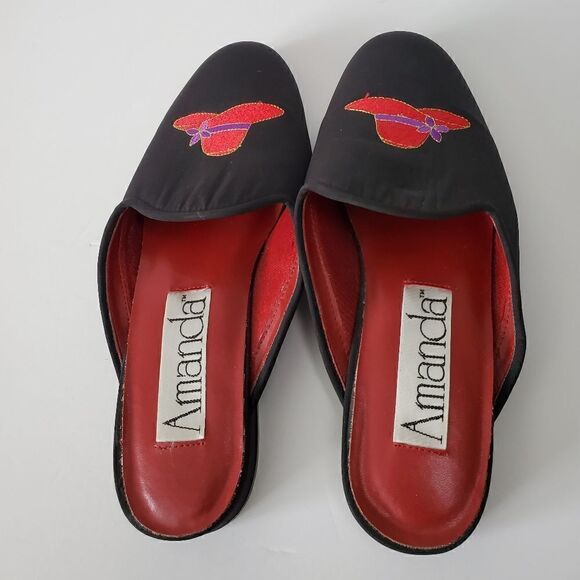 AMANDA RED HAT SOCIETY BLACK SLIP ON SLIDES WITH HAT DECORATION SIZE 7M - Picture 2 of 8